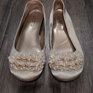 Unlisted Bridal Wedding Shoes Womens 8.5 Ivory White Beaded Ruffles Satin Flats